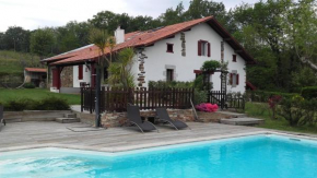 Отель LE CLOS GAXEN Chambres d'hôtes  Ла Бастид-Клеранс